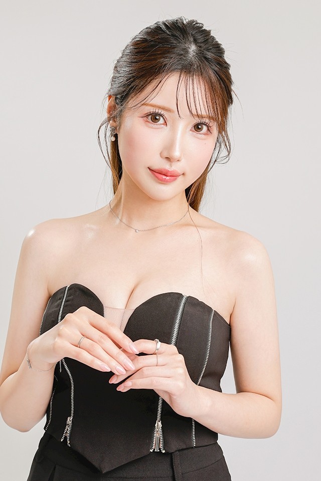 白崎 那奈